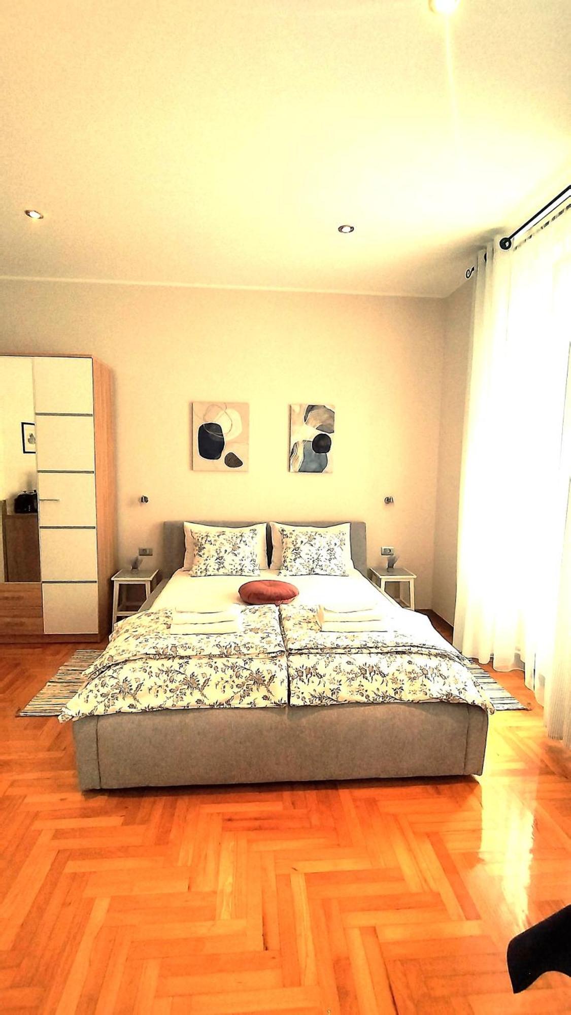 Lavender - City Room With Free Parking Пула Екстер'єр фото